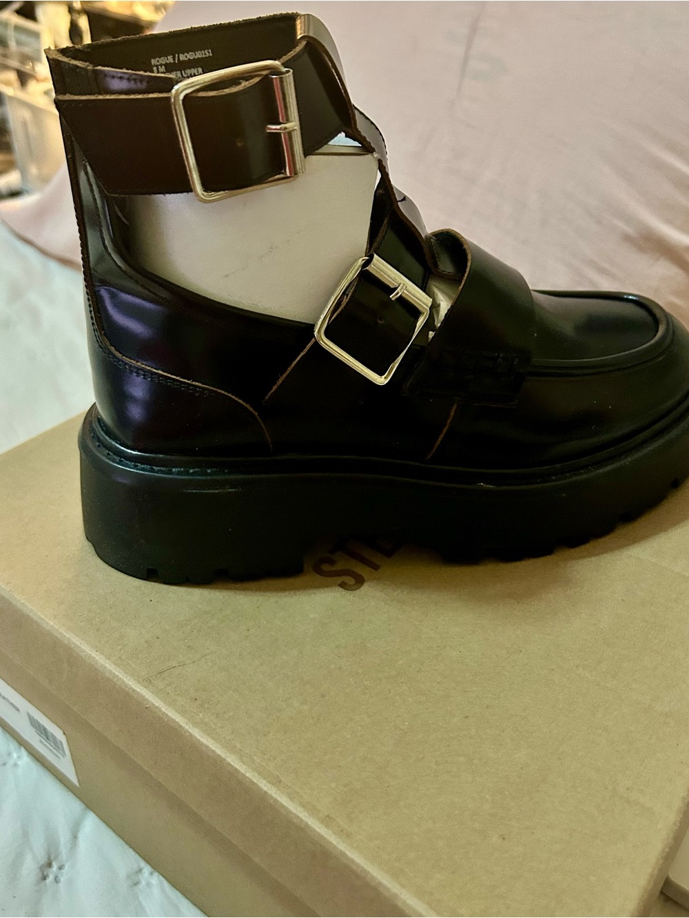 Steve Madden Black Leather Cutout Buckle Platform Loafers - Picture 5 of 6
